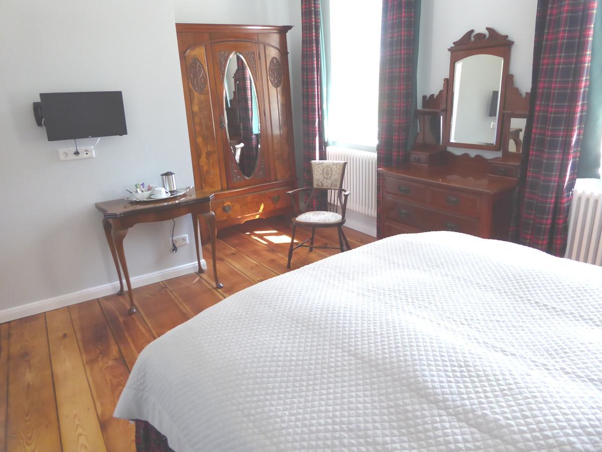 B&B Fiddler's Inn Neuruppin Exterior foto
